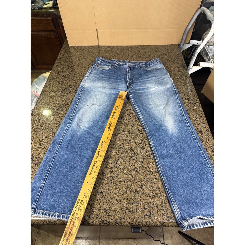Vintage Levis 505 Regular Fit Jeans Mens 40x30 Blue Denim Straight Leg y2k